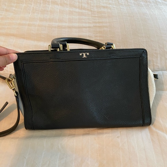 Tory Burch crossbody - Picture 1 of 4